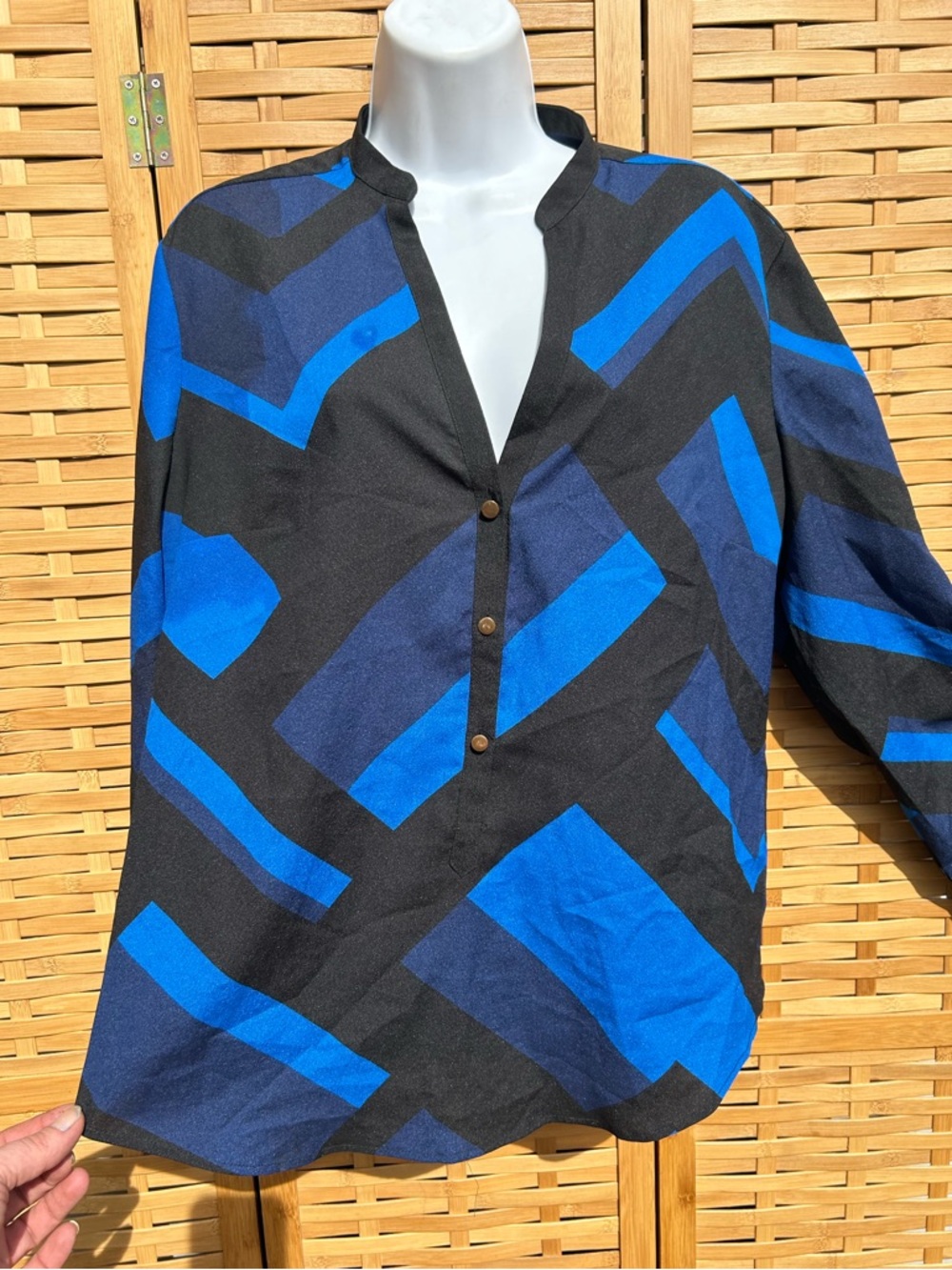 🔥3/$8-New York & Company Black and Bright Blue Geometric Blouse